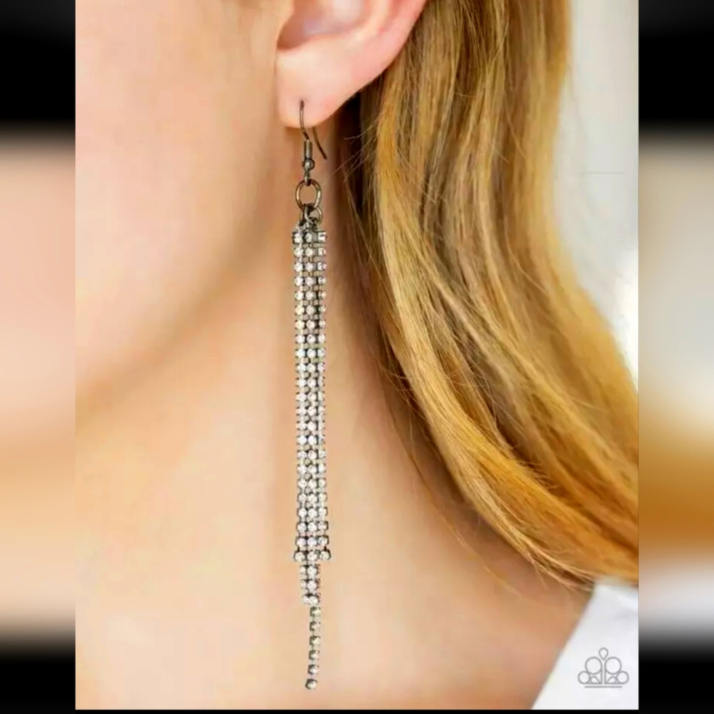 Paparazzi ~ Center Stage Status - Black LOP Earrings